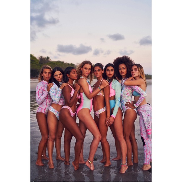 ISO LoveShackFancy x Hurley Collaboration - Picture 3 of 16